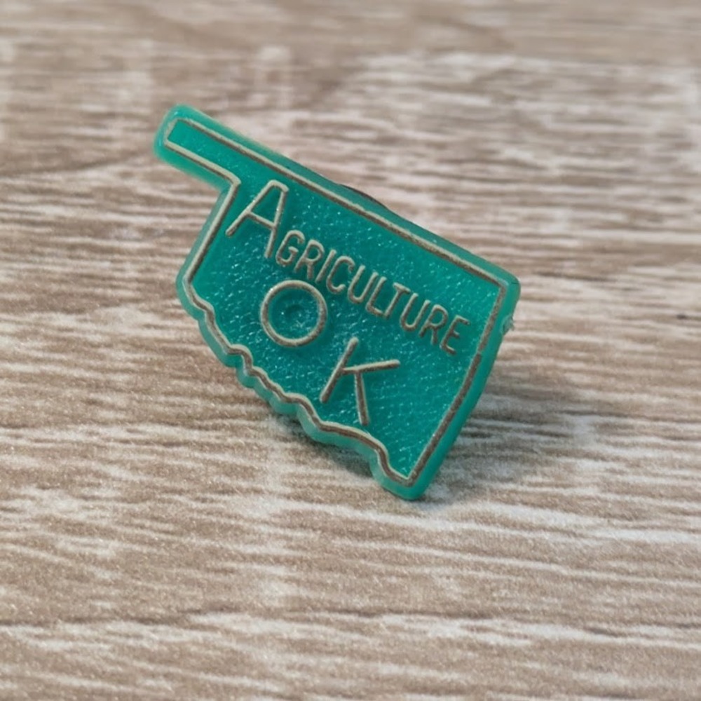 Agriculture OK Oklahoma State Shape Teal Green Gold Tone Vintage 1"‎ Lapel Pin
